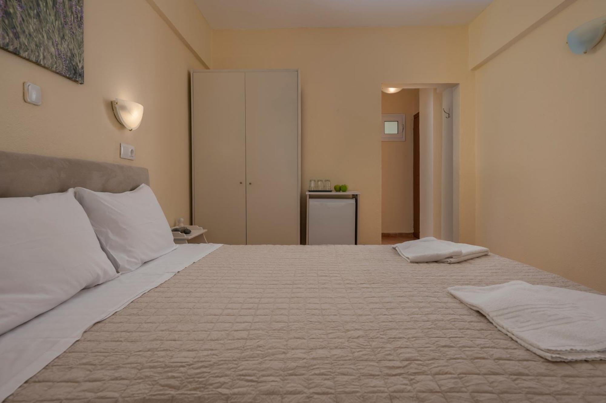 Julia Hotel ฟูร์กา ภายนอก รูปภาพ