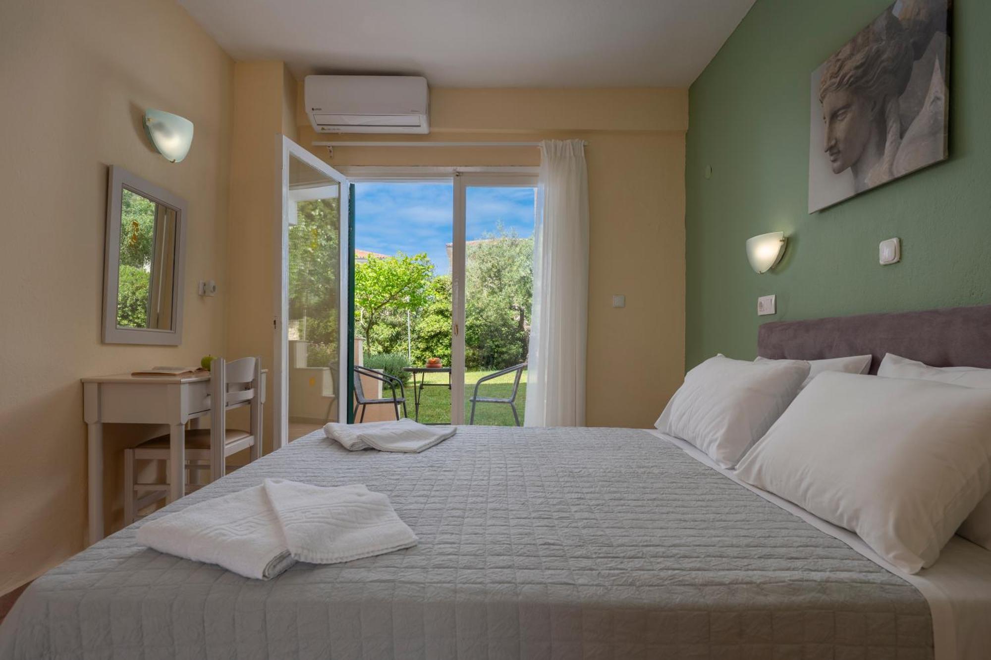 Julia Hotel ฟูร์กา ภายนอก รูปภาพ