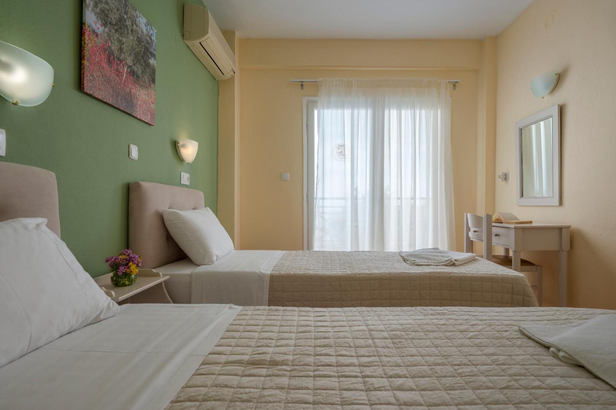 Julia Hotel ฟูร์กา ภายนอก รูปภาพ