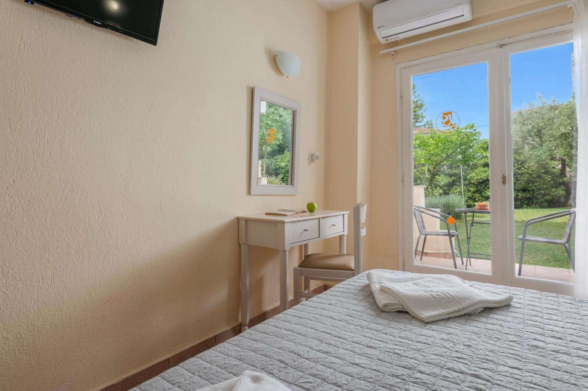 Julia Hotel ฟูร์กา ภายนอก รูปภาพ